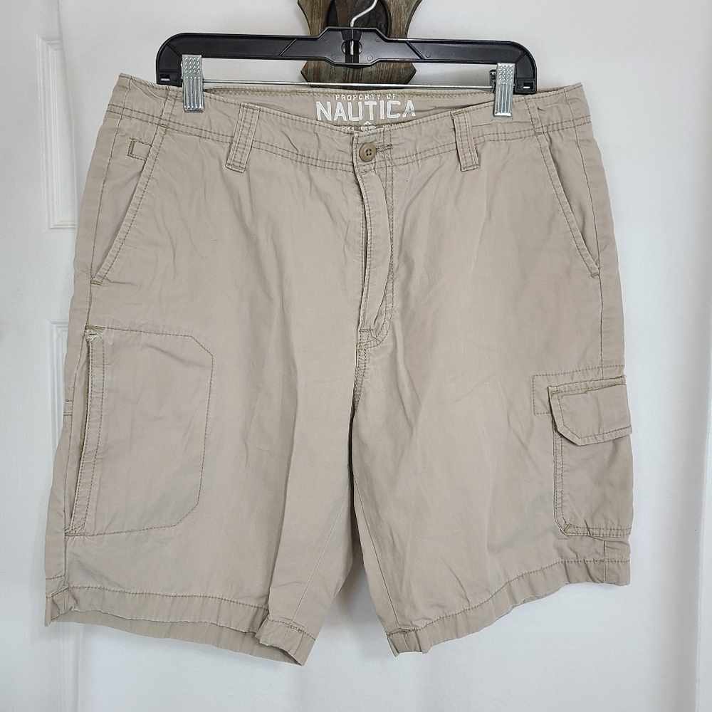 (537) Nautica Men's Casual Weekender Shorts, Size: 34W Color: Tan